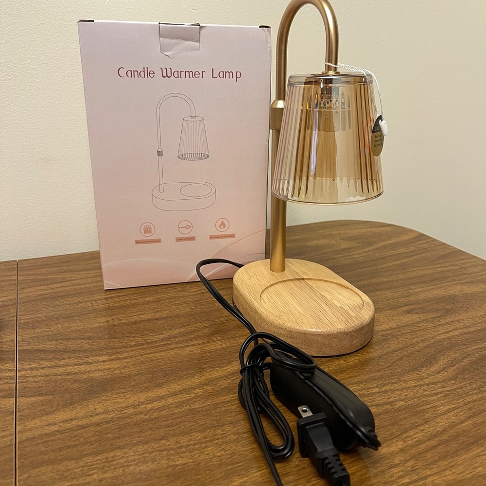 NEW IN BOX Candle Warmer Plug in Lamp